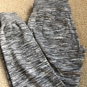 GREY JOGGERS